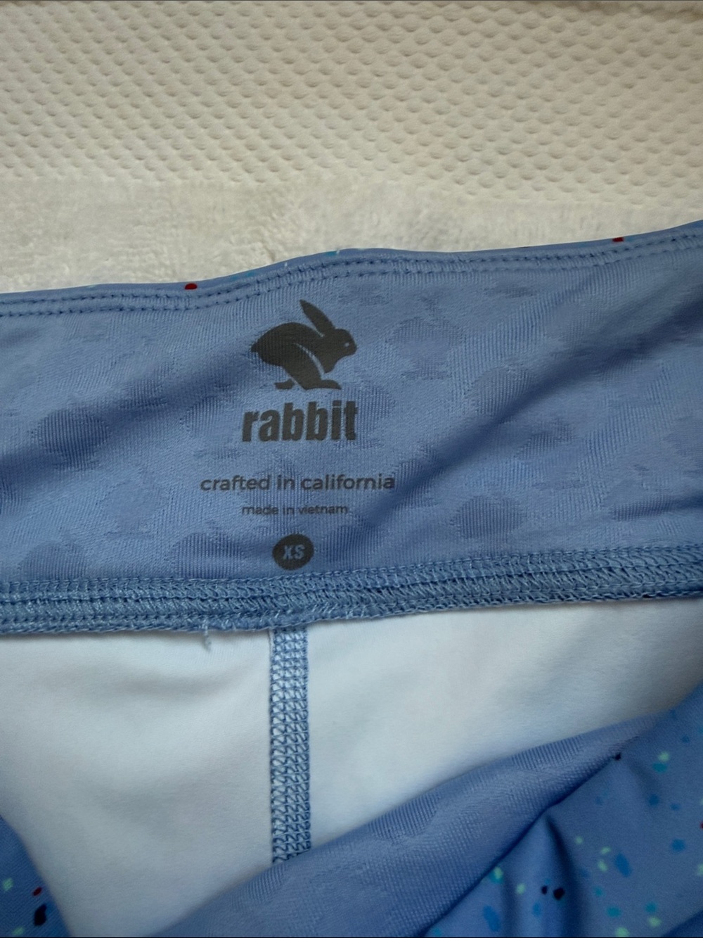 NWT Rabbit Leggy 2.5” Women's Blue Speckled Performance Shorts- Hydrangea - Picture 3 of 5